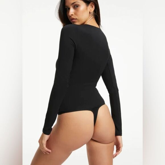 Good American Good Touch Shoulder Lace Bodysuit - Picture 4 of 12